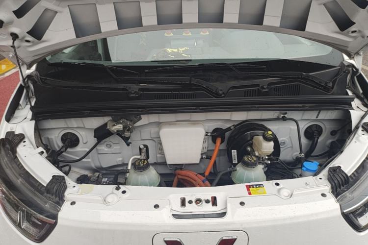 Used Wuling Yangguang 2025 Model 400km Bus Edition—Comfort Edition Engine Bay