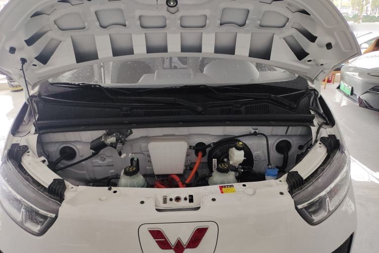 Used Wuling Yangguang 2025 Model 400km Bus Edition—Comfort Edition Engine Bay