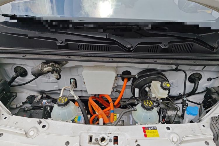 Used Wuling Yangguang 2025 Model 400km Bus Edition—Comfort Edition Engine Bay