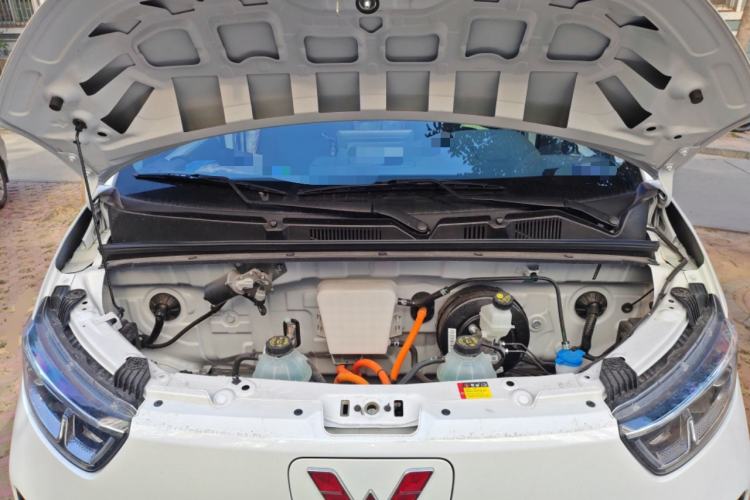 Used Wuling Yangguang 2025 Model 400km Bus Edition—Comfort Edition Engine Bay