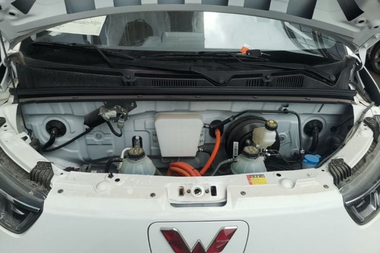 Used Wuling Yangguang 2025 Model 400km Bus Edition—Comfort Edition Engine Bay
