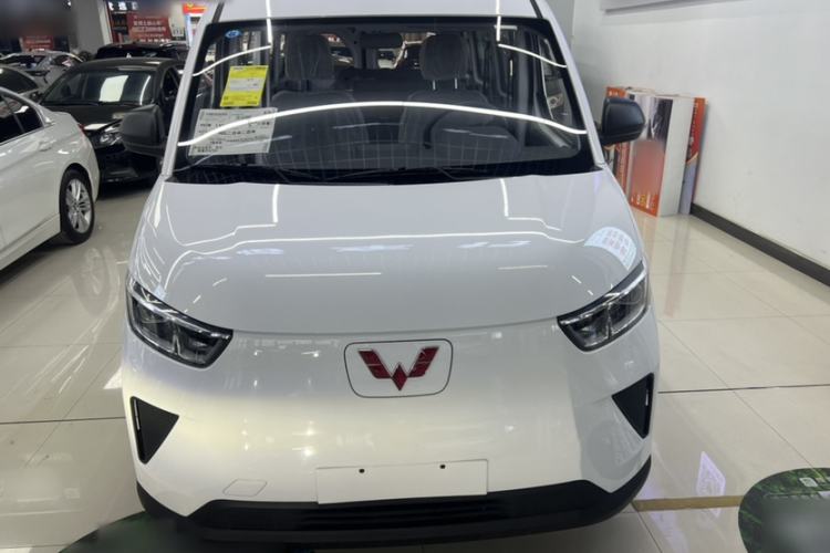 Used Wuling Yangguang 2025 Model 400km Bus Edition—Comfort Edition Exterior 1