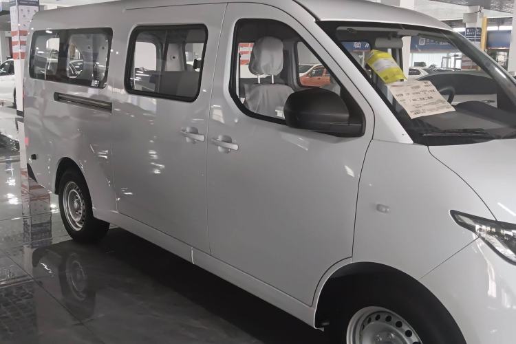 Used Wuling Yangguang 2025 Model 400km Bus Edition—Comfort Edition Exterior 2