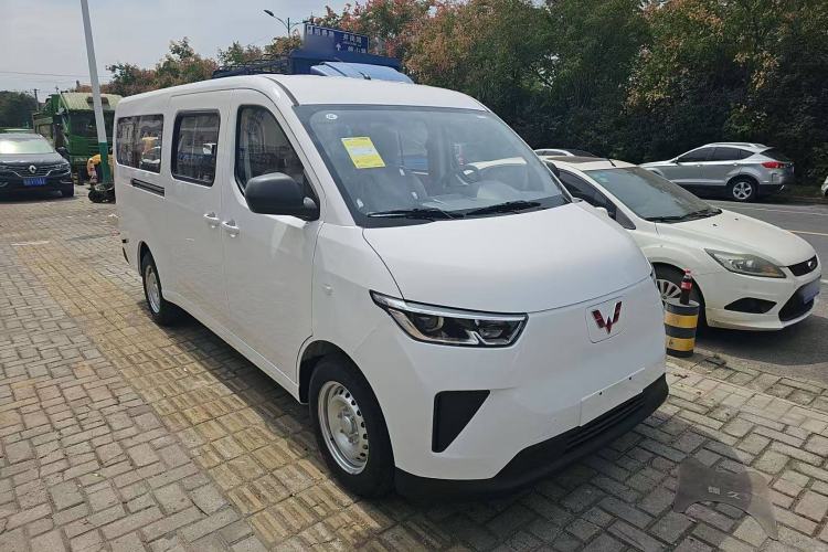 Used Wuling Yangguang 2025 Model 400km Bus Edition—Comfort Edition Exterior 2