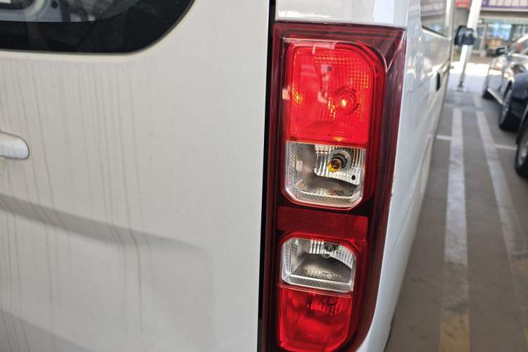 Used Wuling Yangguang 2025 Model 400km Bus Edition—Comfort Edition Exterior 3