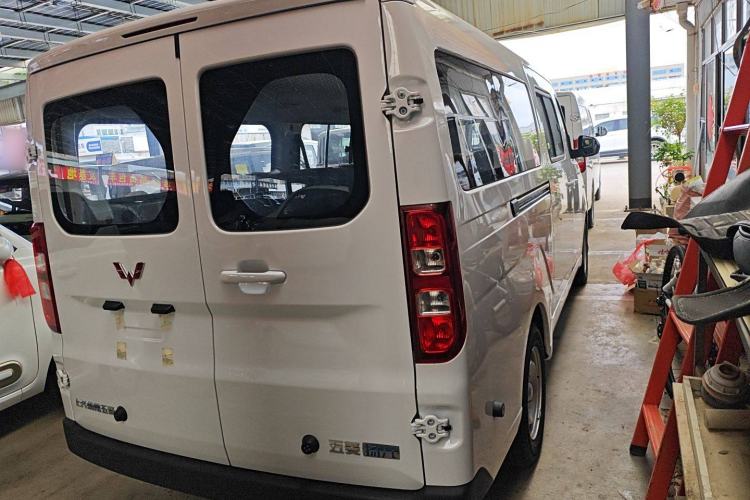 Used Wuling Yangguang 2025 Model 400km Bus Edition—Comfort Edition Exterior 3