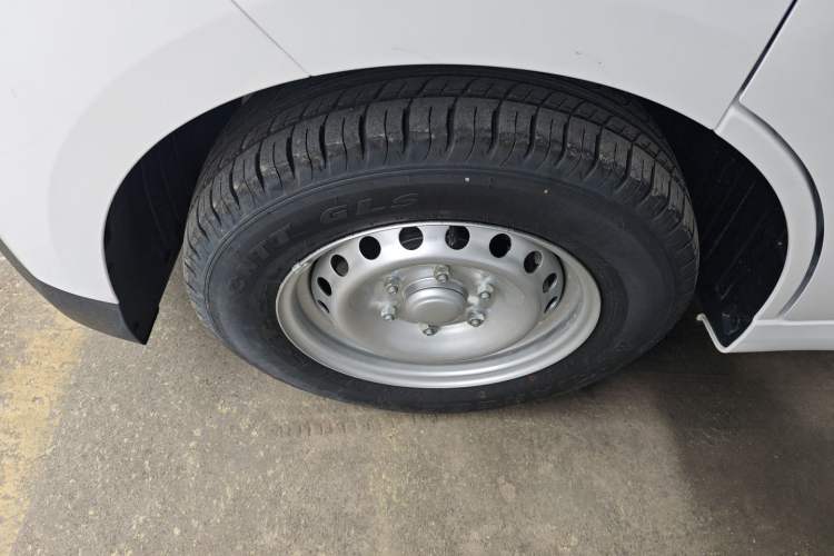 Used Wuling Yangguang 2025 Model 400km Bus Edition—Comfort Edition Exterior 4