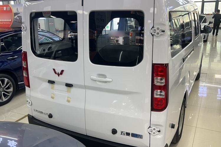 Used Wuling Yangguang 2025 Model 400km Bus Edition—Comfort Edition Exterior 5