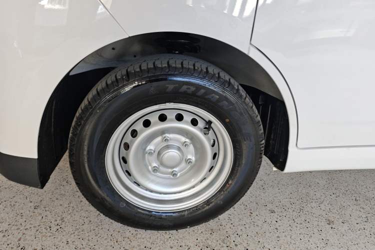 Used Wuling Yangguang 2025 Model 400km Bus Edition—Comfort Edition Exterior 7