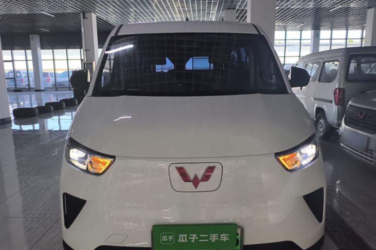 Used Wuling Yangguang 2025 Model 400km Bus Edition—Comfort Edition Front