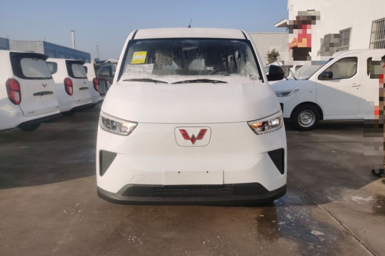 Used Wuling Yangguang 2025 Model 400km Bus Edition—Comfort Edition Front