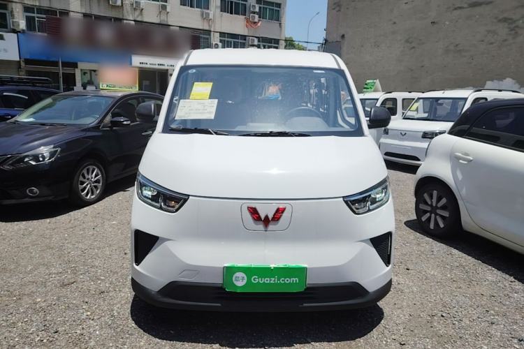 Used Wuling Yangguang 2025 Model 400km Bus Edition—Comfort Edition Front