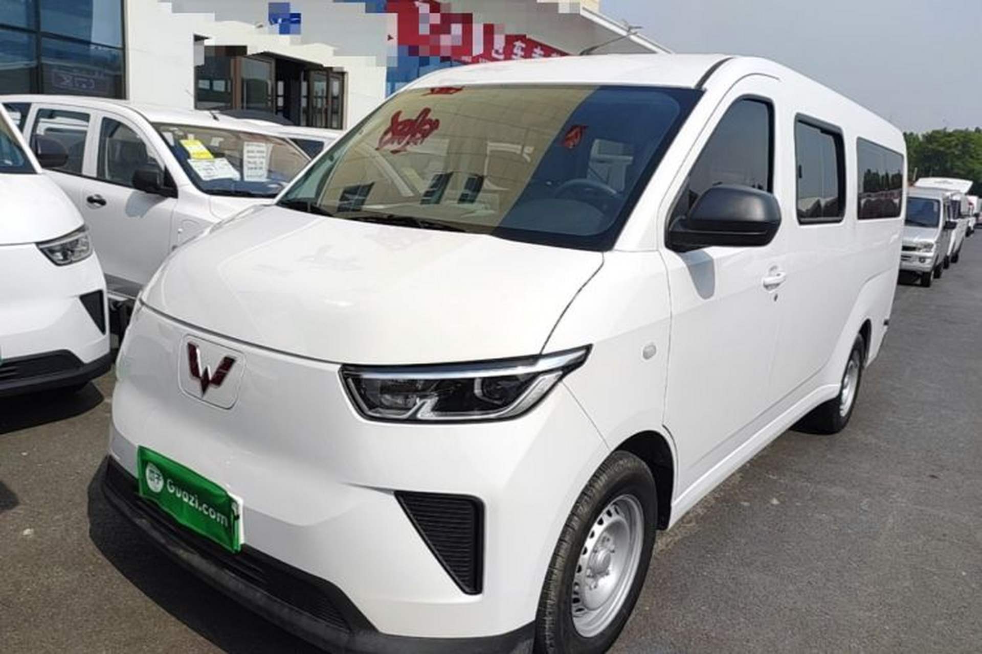 Used Wuling Yangguang 2025 Model 400km Bus Edition—Comfort Edition Front Left 45 Deg