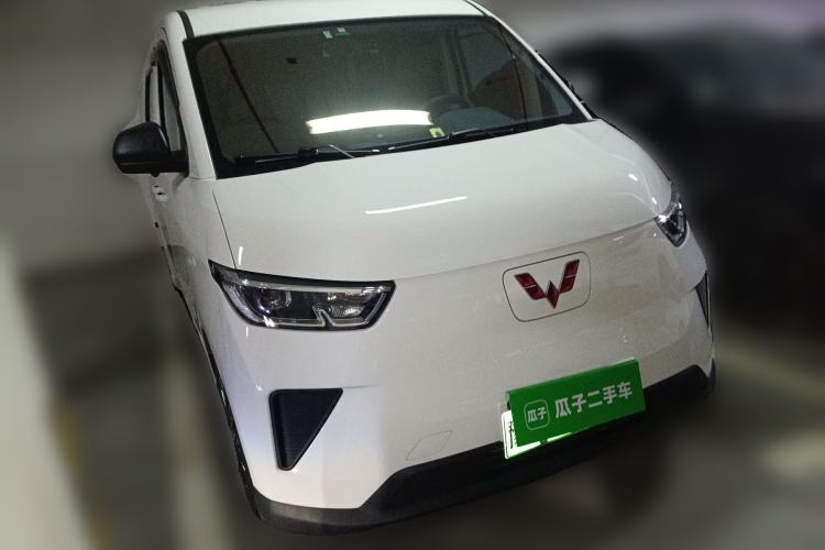 Used Wuling Yangguang 2025 Model 400km Bus Edition—Comfort Edition Front Right 45 Deg