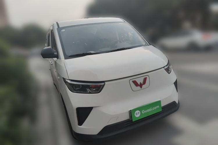 Used Wuling Yangguang 2025 Model 400km Bus Edition—Comfort Edition Front Right 45 Deg