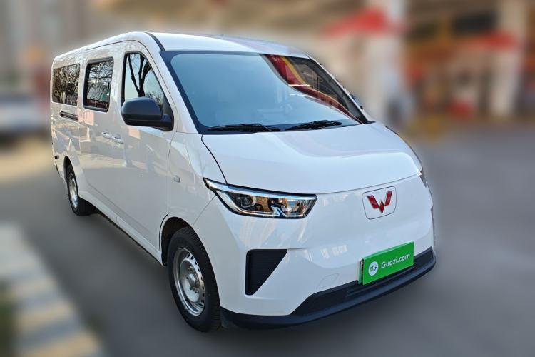 Used Wuling Yangguang 2025 Model 400km Bus Edition—Comfort Edition Front Right 45 Deg