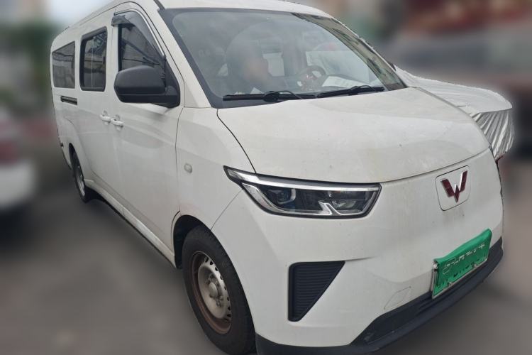 Used Wuling Yangguang 2025 Model 400km Bus Edition—Comfort Edition Front Right 45 Deg