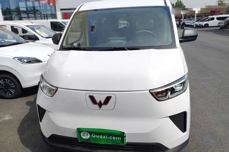 Used Wuling Yangguang 2025 Model 400km Bus Edition—Comfort Edition Front