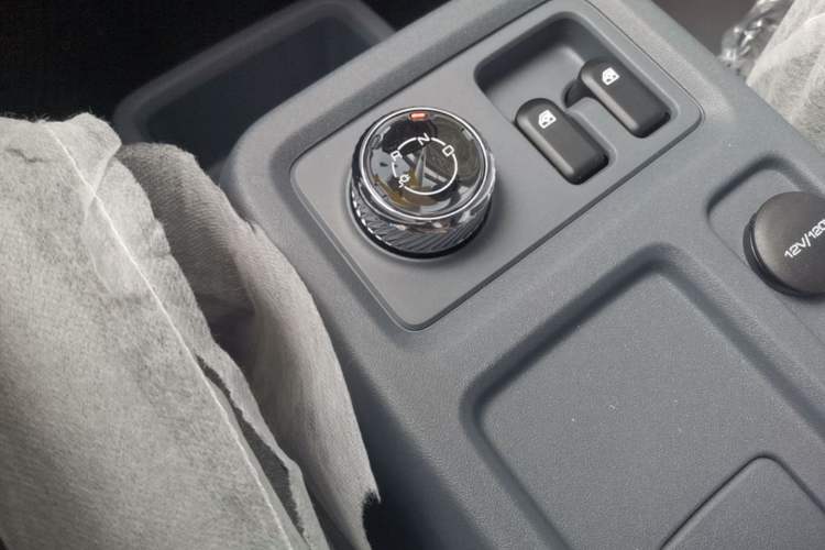 Used Wuling Yangguang 2025 Model 400km Bus Edition—Comfort Edition Gear Lever