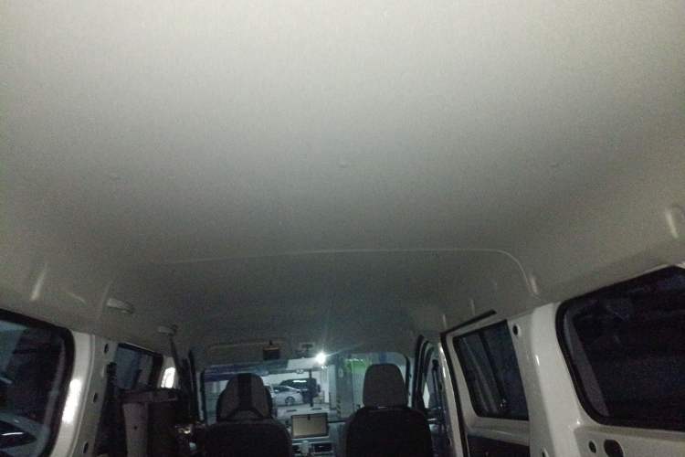 Used Wuling Yangguang 2025 Model 400km Bus Edition—Comfort Edition Headliner