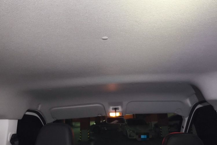 Used Wuling Yangguang 2025 Model 400km Bus Edition—Comfort Edition Headliner