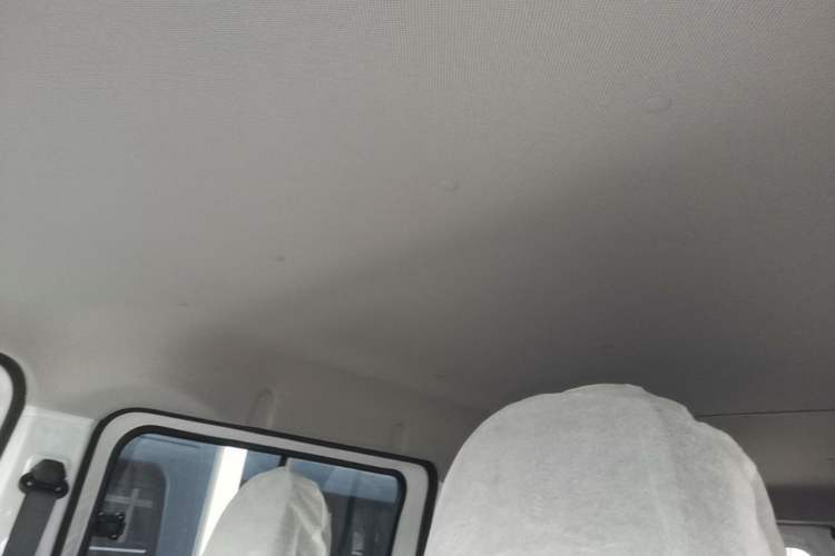 Used Wuling Yangguang 2025 Model 400km Bus Edition—Comfort Edition Headliner
