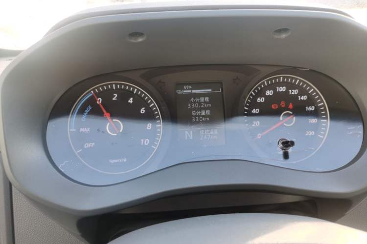 Used Wuling Yangguang 2025 Model 400km Bus Edition—Comfort Edition Instrument Cluster