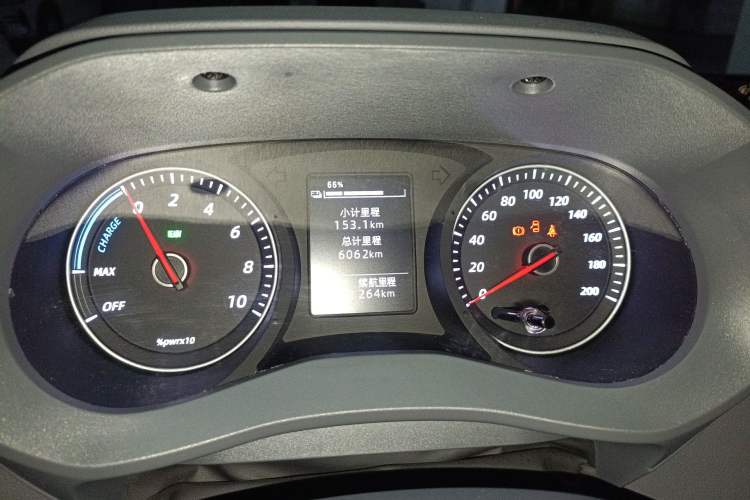 Used Wuling Yangguang 2025 Model 400km Bus Edition—Comfort Edition Instrument Cluster
