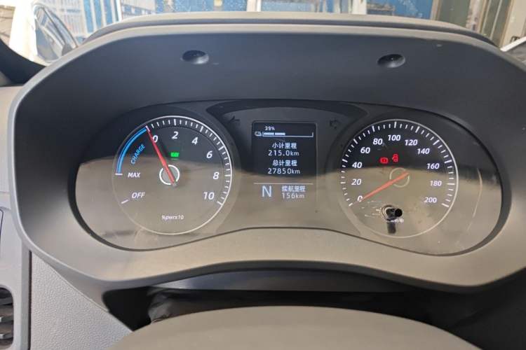 Used Wuling Yangguang 2025 Model 400km Bus Edition—Comfort Edition Instrument Cluster