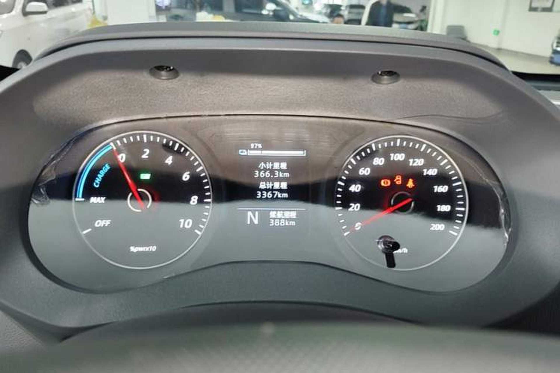 Used Wuling Yangguang 2025 Model 400km Bus Edition—Comfort Edition Instrument Cluster