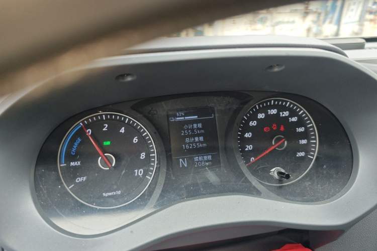 Used Wuling Yangguang 2025 Model 400km Bus Edition—Comfort Edition Instrument Cluster