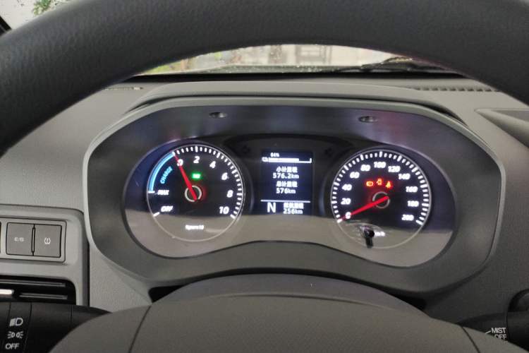 Used Wuling Yangguang 2025 Model 400km Bus Edition—Comfort Edition Instrument Cluster