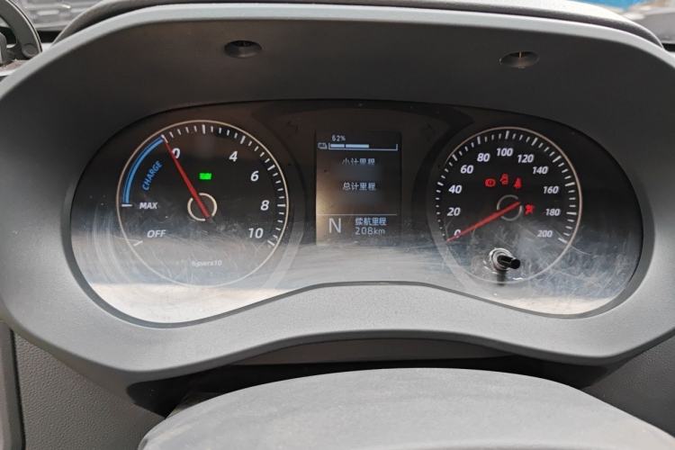 Used Wuling Yangguang 2025 Model 400km Bus Edition—Comfort Edition Instrument Cluster