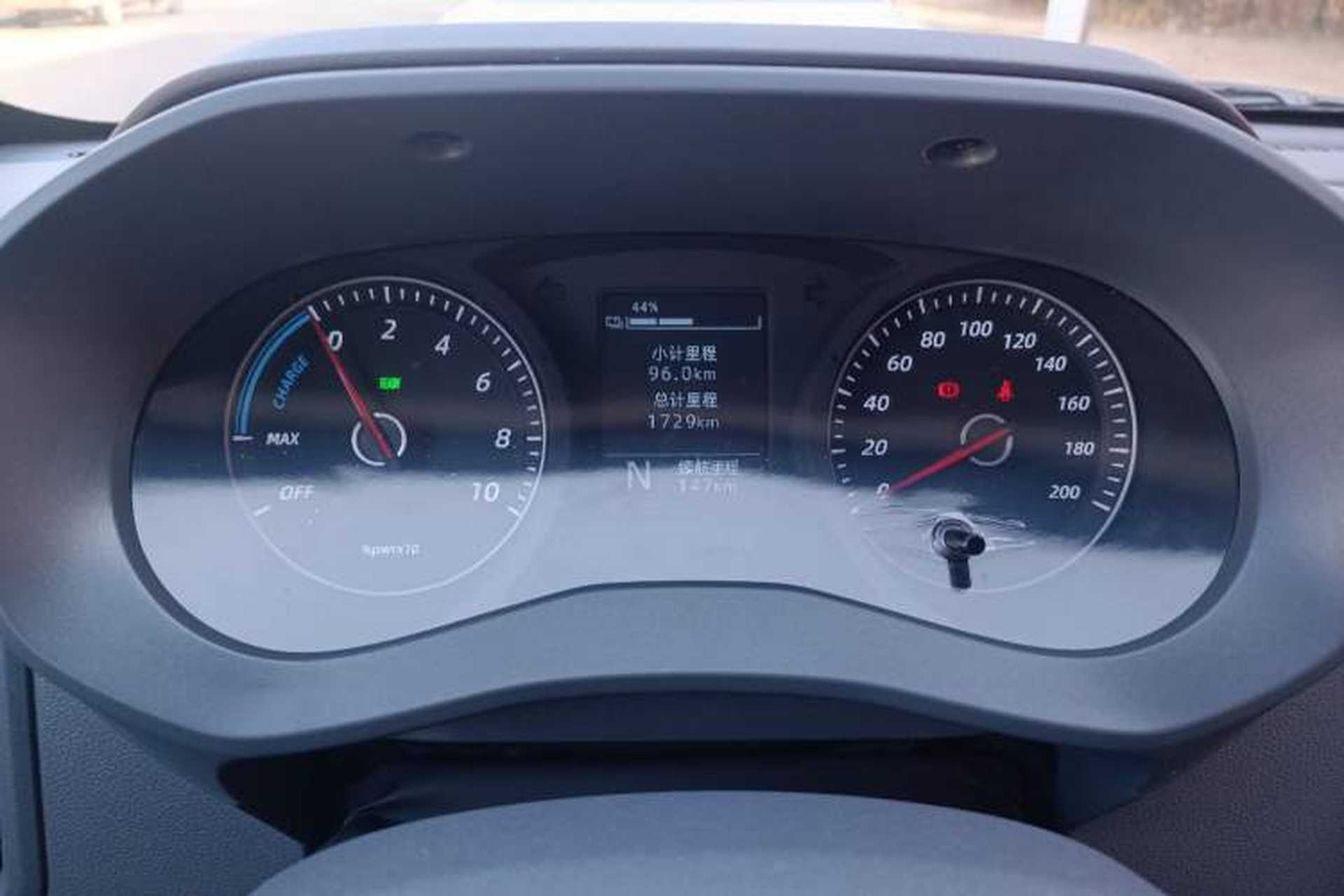 Used Wuling Yangguang 2025 Model 400km Bus Edition—Comfort Edition Instrument Cluster