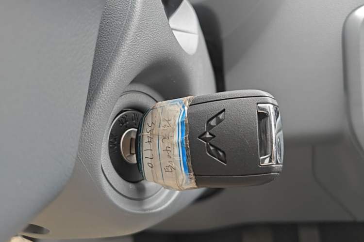 Used Wuling Yangguang 2025 Model 400km Bus Edition—Comfort Edition Interior 1