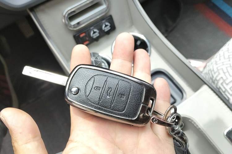 Used Wuling Yangguang 2025 Model 400km Bus Edition—Comfort Edition Interior 1