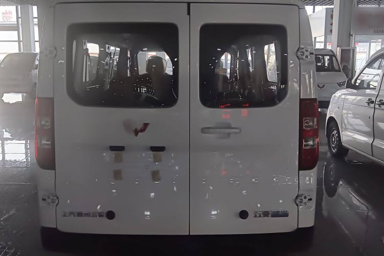 Used Wuling Yangguang 2025 Model 400km Bus Edition—Comfort Edition Interior 2