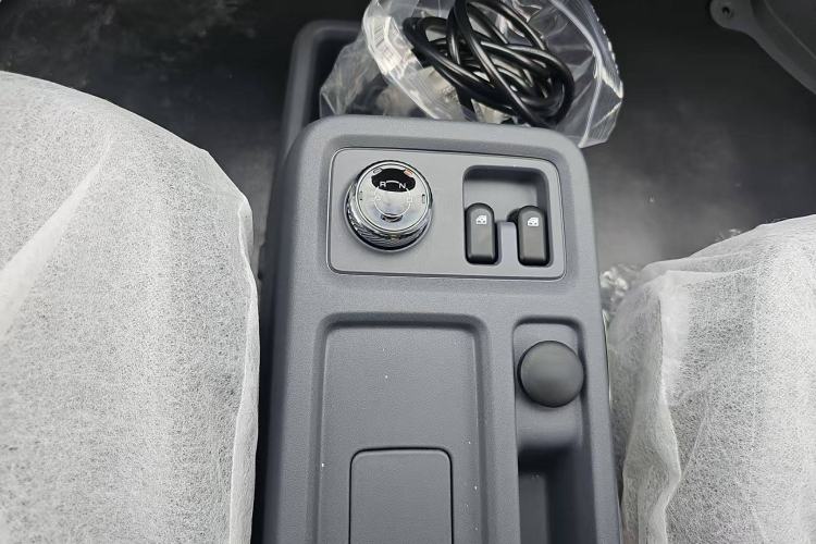Used Wuling Yangguang 2025 Model 400km Bus Edition—Comfort Edition Interior 3