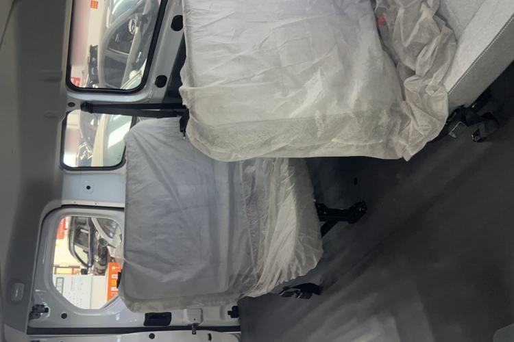 Used Wuling Yangguang 2025 Model 400km Bus Edition—Comfort Edition Interior 3