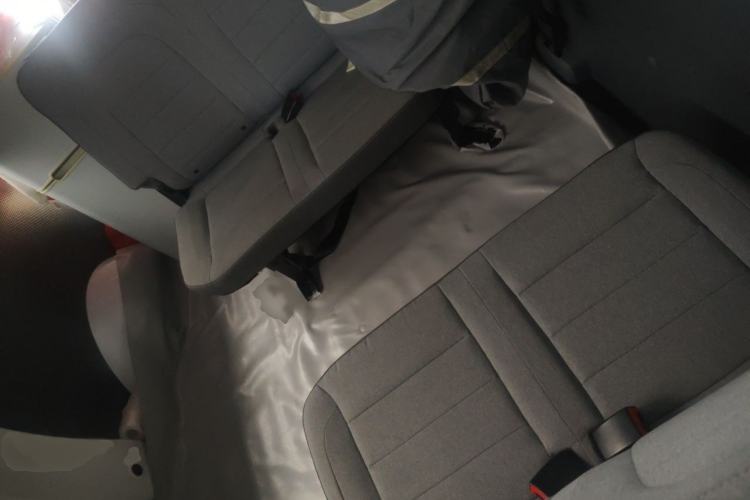 Used Wuling Yangguang 2025 Model 400km Bus Edition—Comfort Edition Interior 4