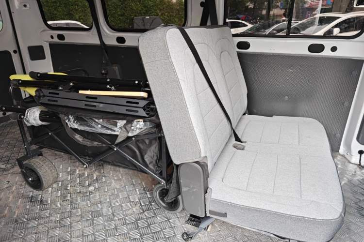 Used Wuling Yangguang 2025 Model 400km Bus Edition—Comfort Edition Interior 4