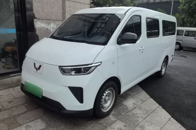 Used Wuling Yangguang 2025 Model 400km Bus Edition—Comfort Edition