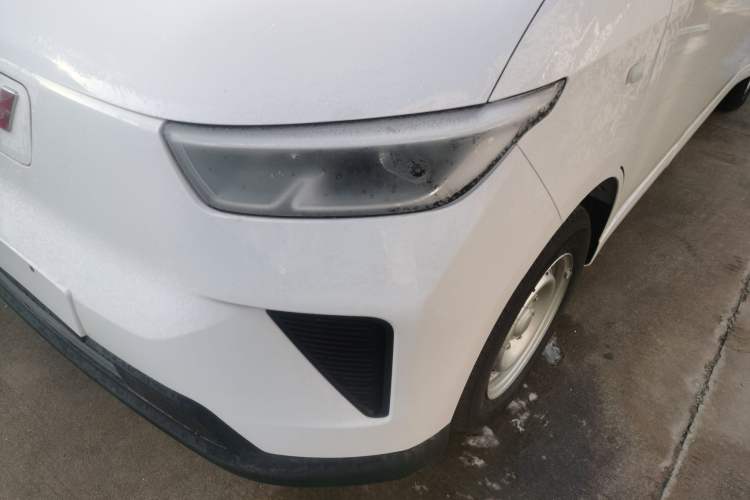 Used Wuling Yangguang 2025 Model 400km Bus Edition—Comfort Edition Left Front Headlight