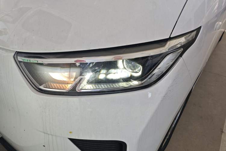 Used Wuling Yangguang 2025 Model 400km Bus Edition—Comfort Edition Left Front Headlight