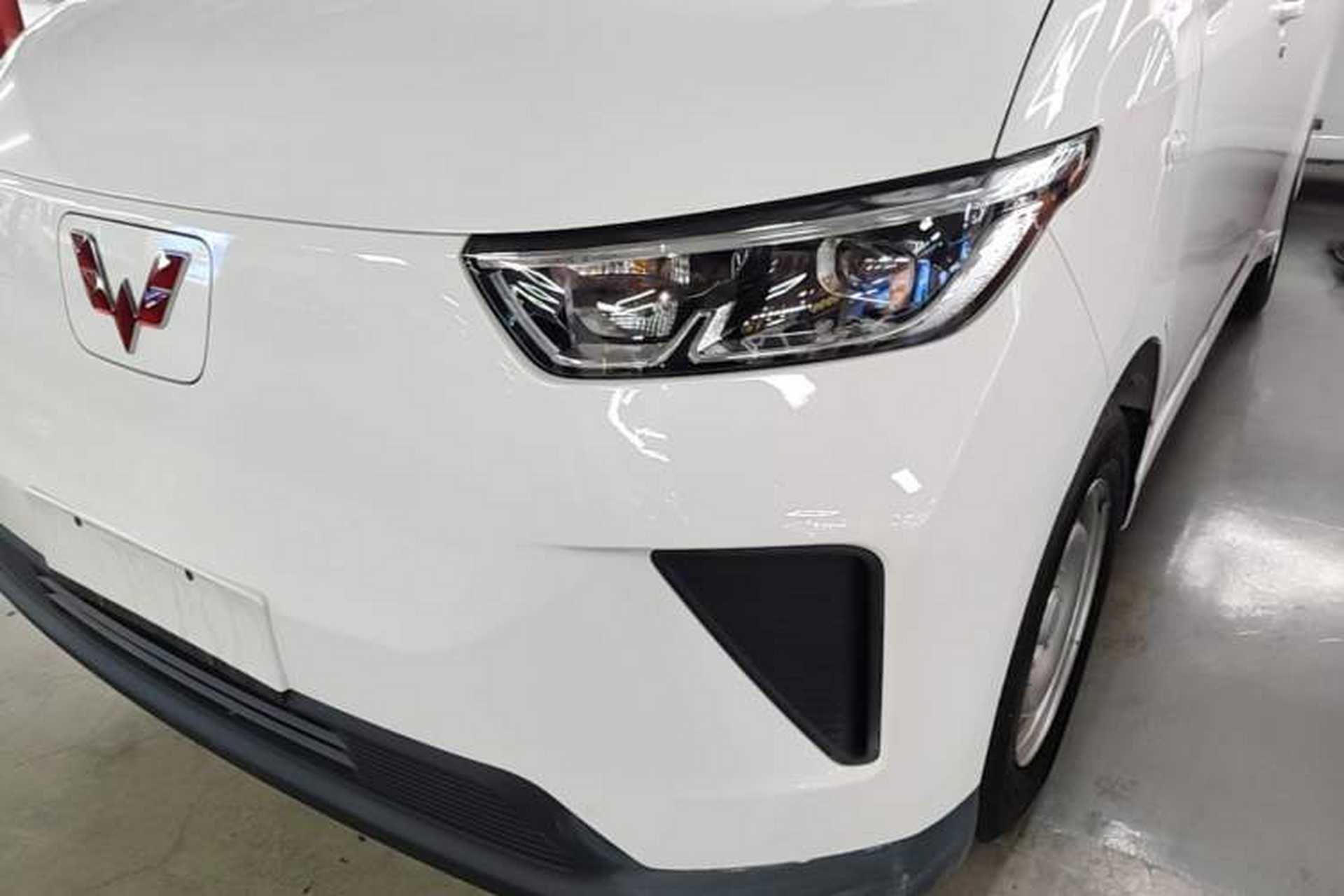 Used Wuling Yangguang 2025 Model 400km Bus Edition—Comfort Edition Left Front Headlight