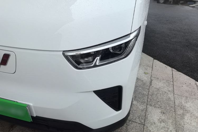 Used Wuling Yangguang 2025 Model 400km Bus Edition—Comfort Edition Left Front Headlight