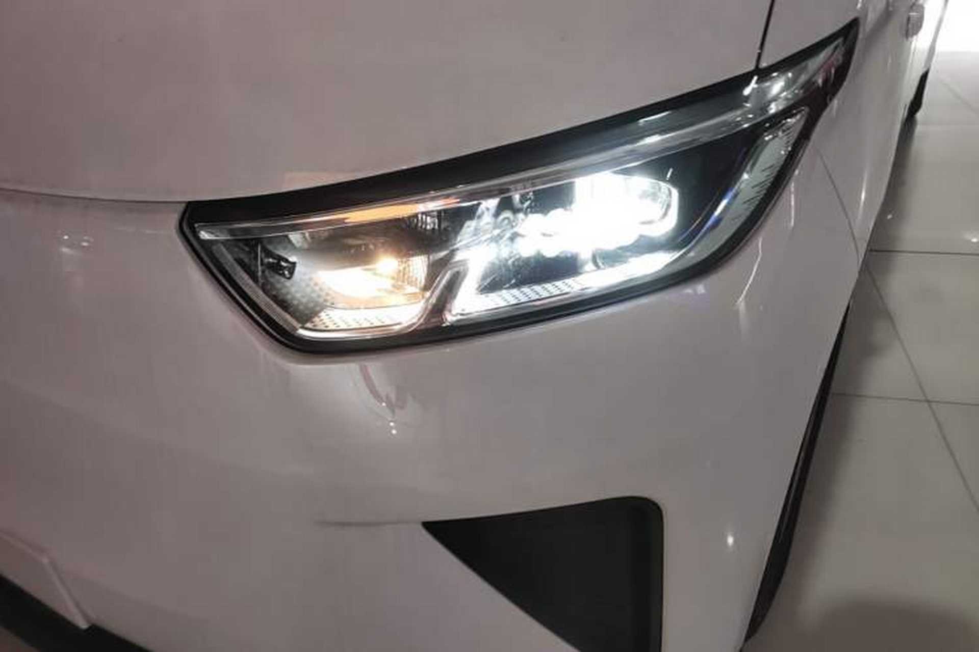 Used Wuling Yangguang 2025 Model 400km Bus Edition—Comfort Edition Left Front Headlight