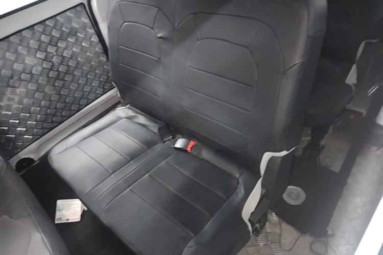 Used Wuling Yangguang 2025 Model 400km Bus Edition—Comfort Edition Left Rear Seat