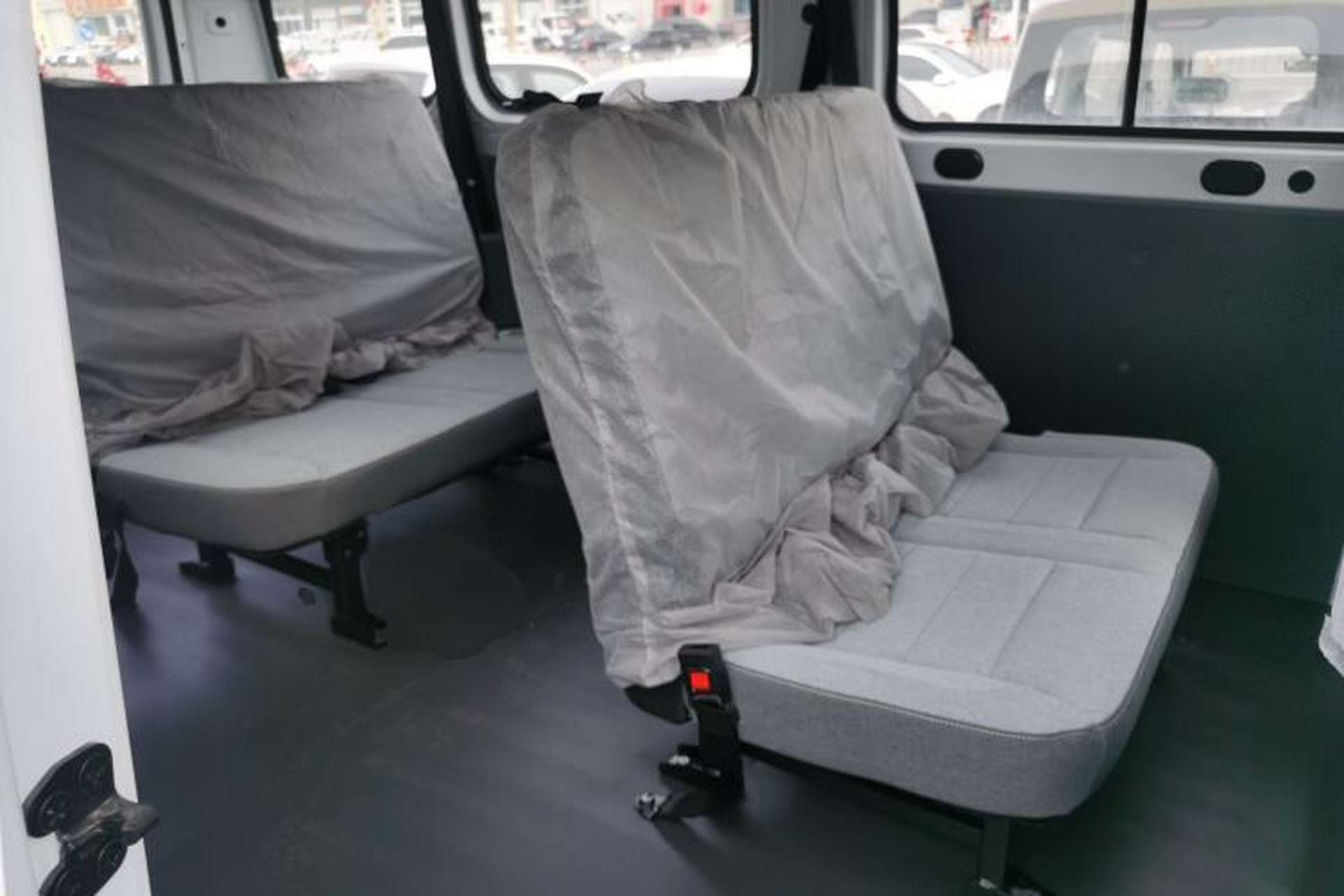 Used Wuling Yangguang 2025 Model 400km Bus Edition—Comfort Edition Left Rear Seat