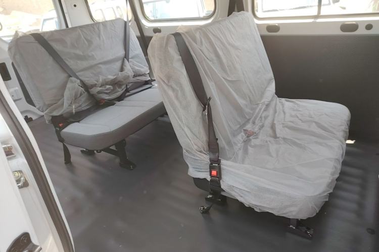 Used Wuling Yangguang 2025 Model 400km Bus Edition—Comfort Edition Left Rear Seat